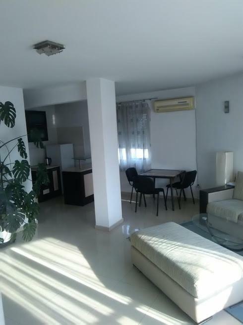 2 Rooms Apartment Plovdiv Kichuk Paris Eksteriør bilde